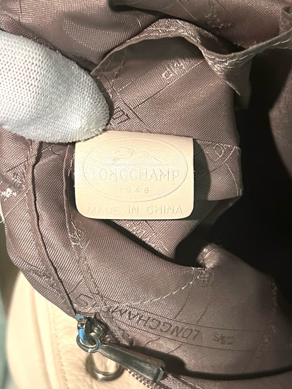 Longchamp Le Foulonne Pebbled Leather Drawstring Bucket Bag-Cream  1738-789-037 - Picture 14 of 17
